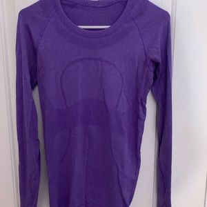 Lululemon Swiftly Tech along Sleeve Shirt